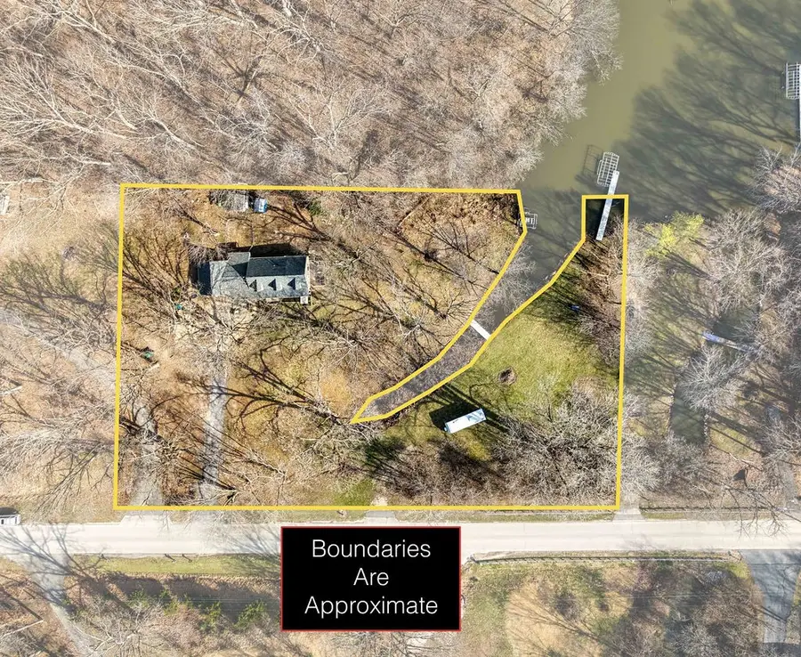 2330 S Shores Drive, Decatur, IL 62521 - #3