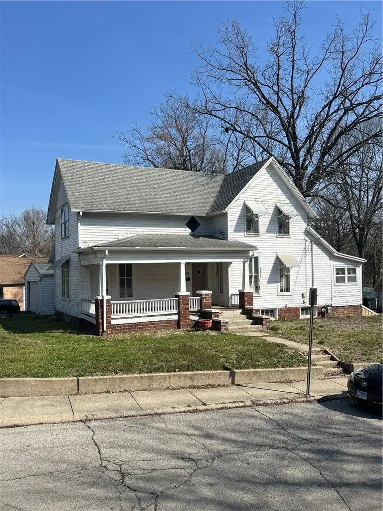 805 Harrison Avenue, Charleston, IL 61920 - #1