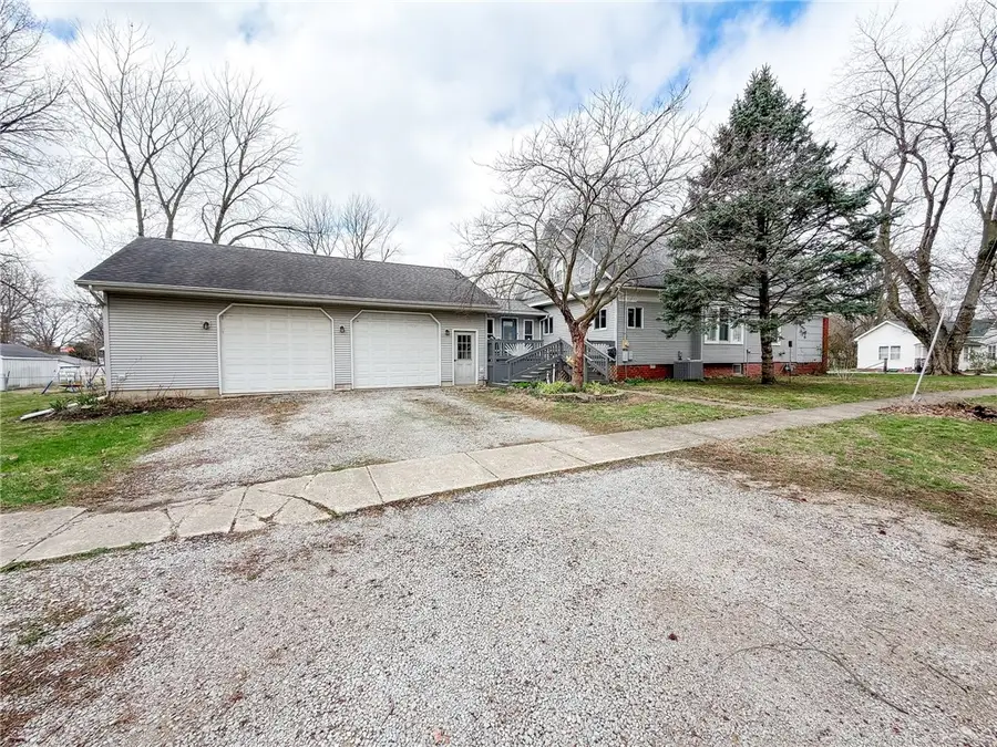 309 E North Street, Kansas, IL 61933 - #2