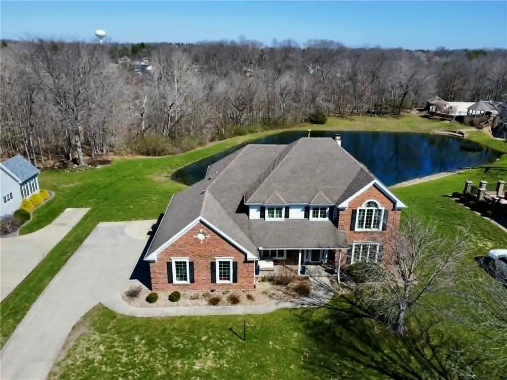 715 W Coolidge Avenue, Charleston, IL 61920 - #1