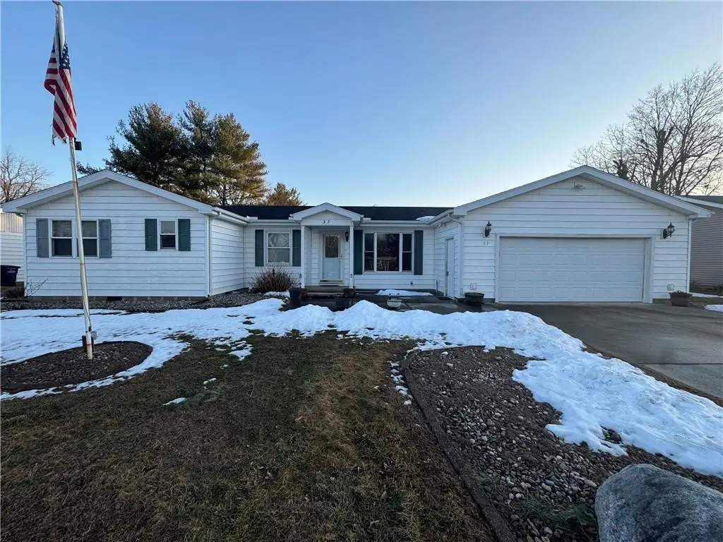 37 Stockman Drive, Paris, IL 61944 - #1