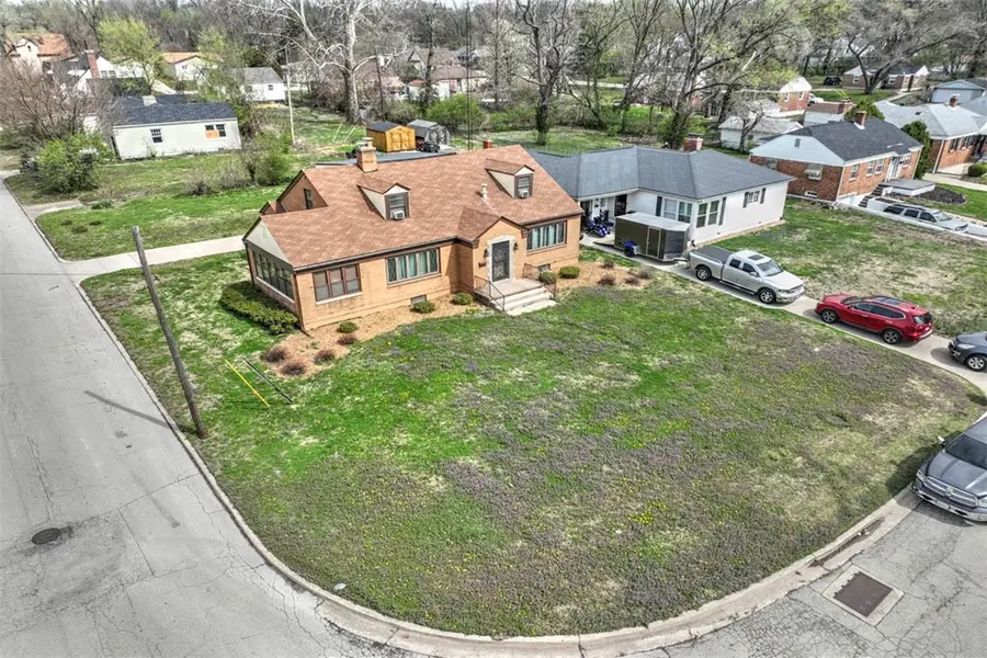 1088 W Lincoln Park Drive, Decatur, IL 62522 - #2