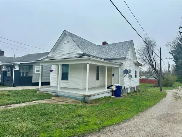 912 N Main Street, Paris, IL 61944