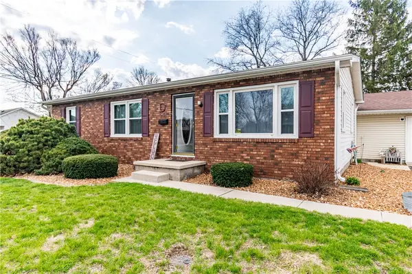 15 E Louis Street, Sullivan, IL 61951