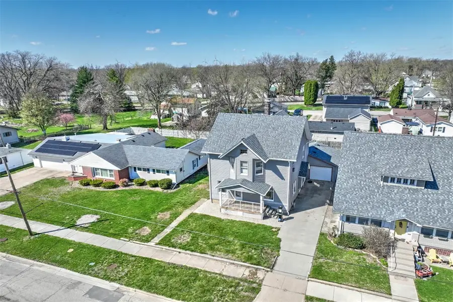 715 Main Street, Clinton, IL 61727 - #3