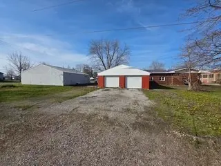 610 Hickory Street, Edgewood, IL 62426