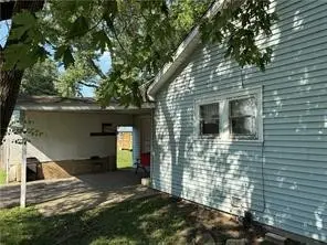 617 W Washington Street, Paris, IL 61944 - #2