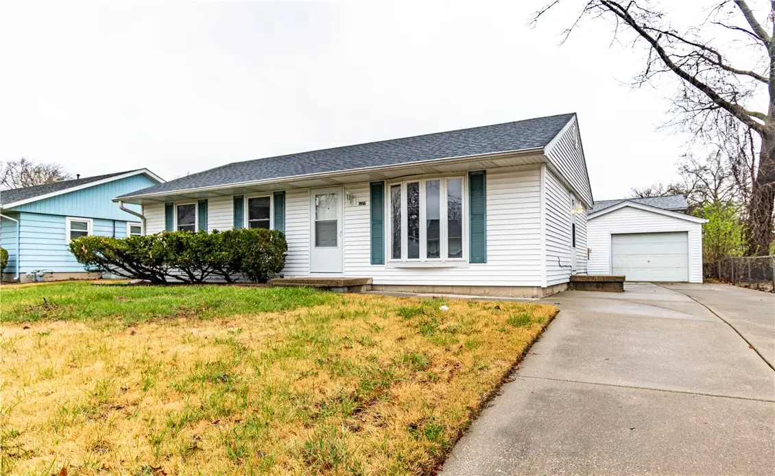 1916 S Lynnwood Drive, Decatur, IL 62521 - #1