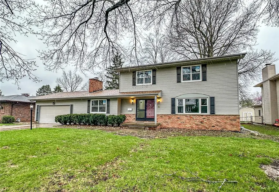 665 Crestline Drive, Decatur, IL 62526 - #2