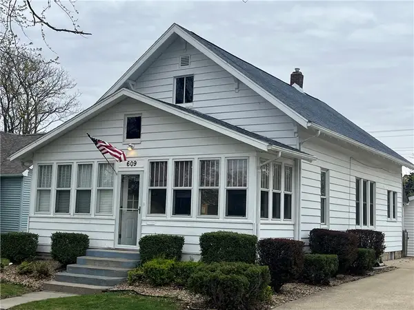 609 Wabash Avenue, Mattoon, IL 61938