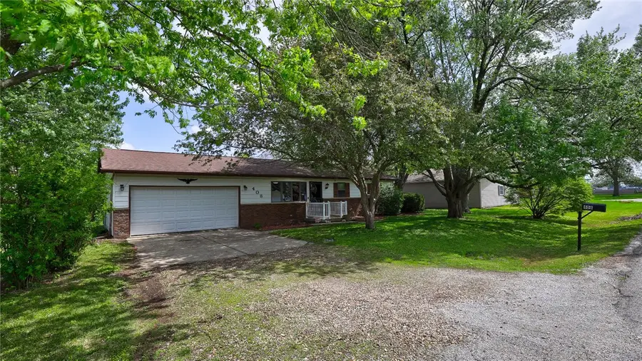 408 N Vine Street, Moweaqua, IL 62550 - #2
