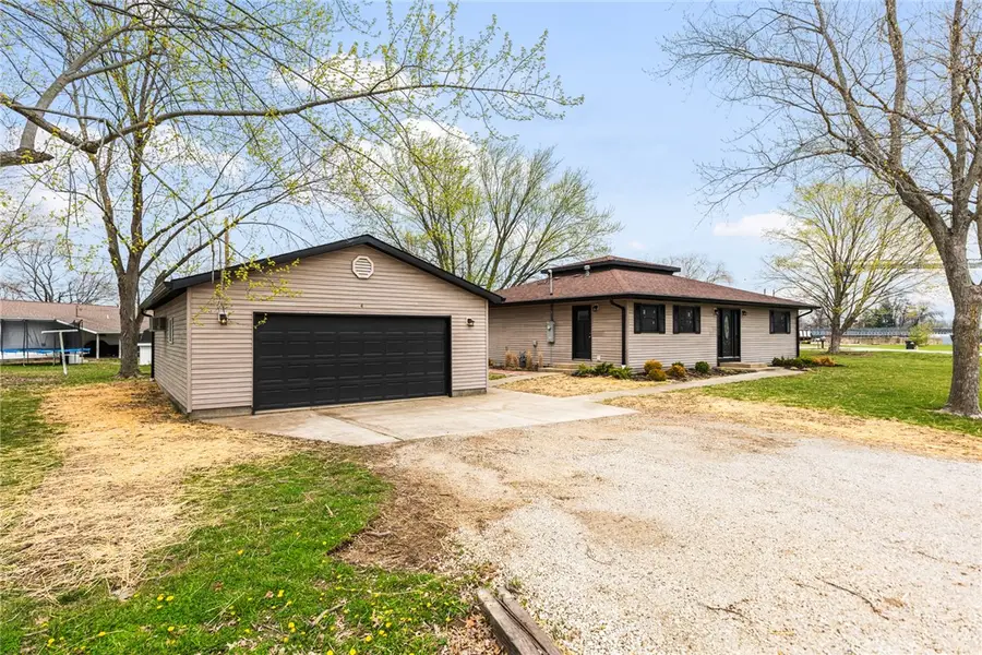 4 Carella Drive, Altamont, IL 62411 - #3