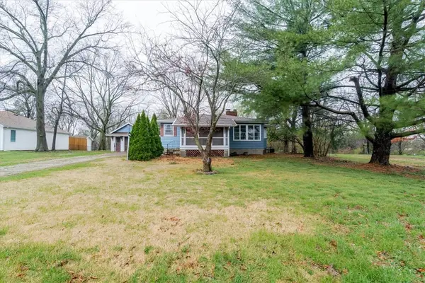 2941 S Laura Street, Decatur, IL 62521