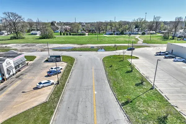 655 E Pershing Road, Decatur, IL 62526