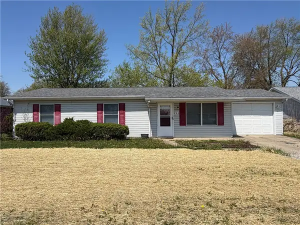 202 W Jaycee Avenue, Effingham, IL 62401