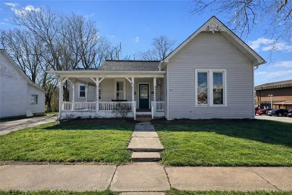 802 Van Buren Avenue, Charleston, IL 61920