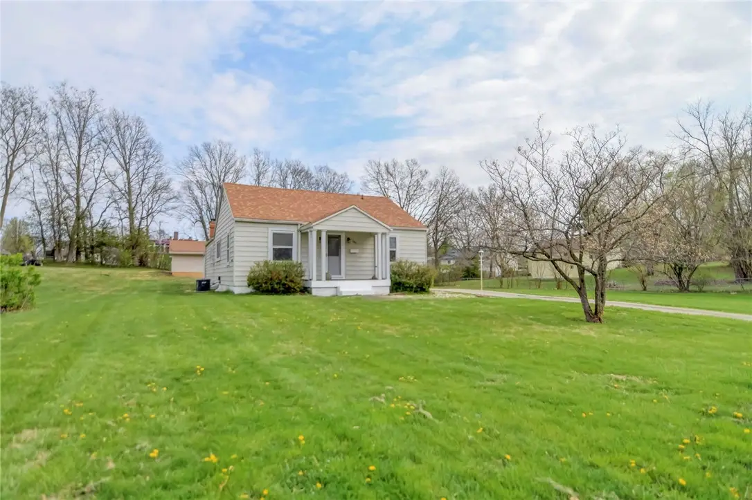 140 Bell Street, Mount Zion, IL 62549 - #1