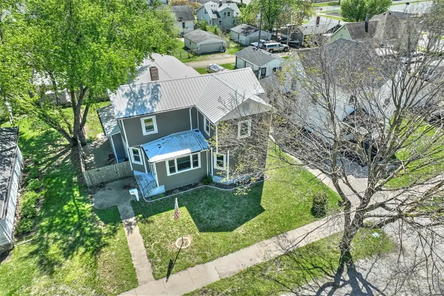 204 W South Street, Clinton, IL 61727 - #2