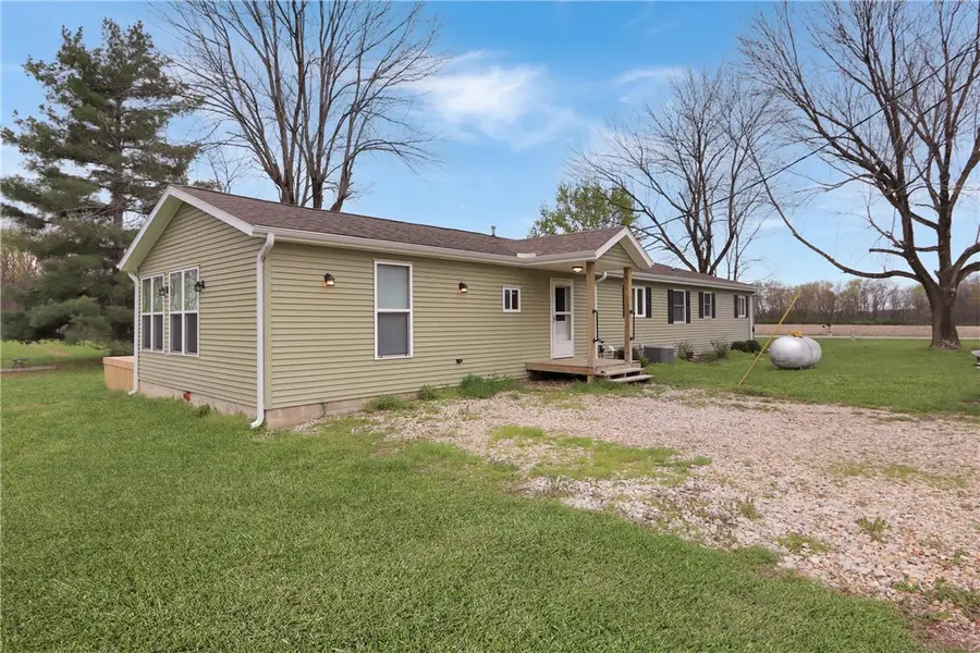 1166 County Road 1900e, Greenup, IL 62428 - #2