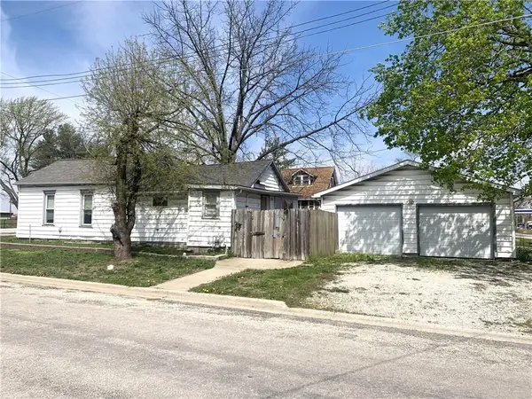 10 Cedar Street, Pana, IL 62557