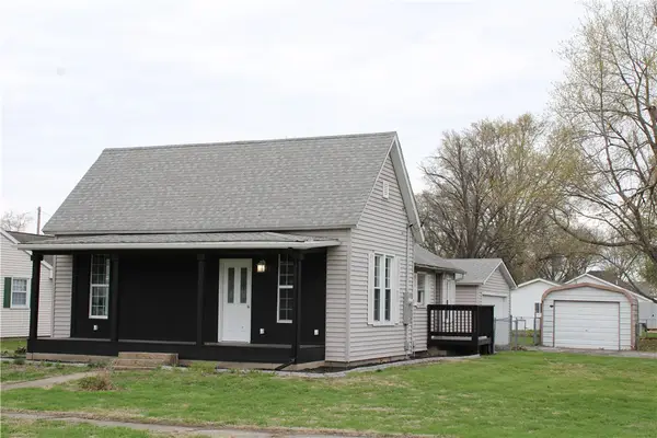 602 Broadway Avenue, Windsor, IL 61957