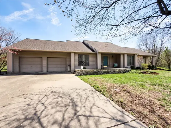 302 N Hutton Drive, Newton, IL 62448