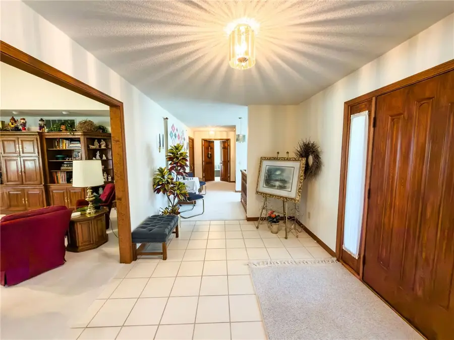 302 N Hutton Drive, Newton, IL 62448 - #2