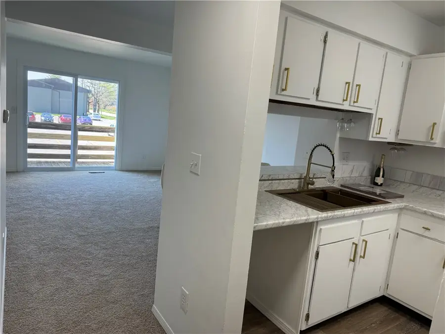 950 Edgar Drive #4, Charleston, IL 61920 - #2