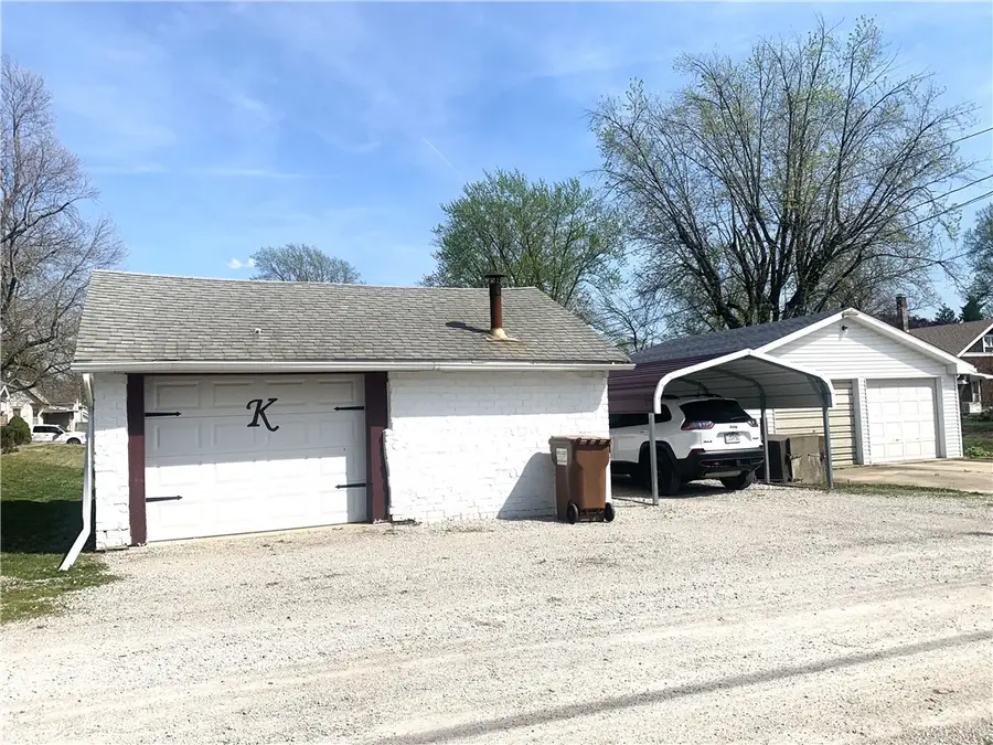 505 S Locust Street, Pana, IL 62557 - #3