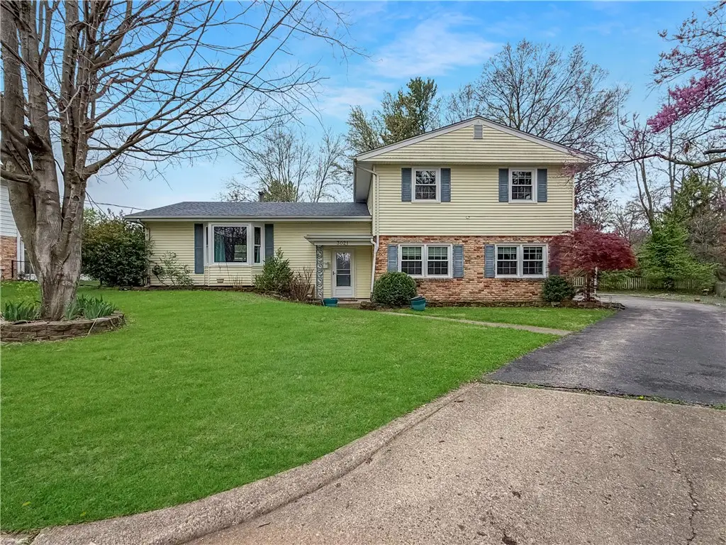 3021 Lynnwood Drive, Decatur, IL 62521 - #1