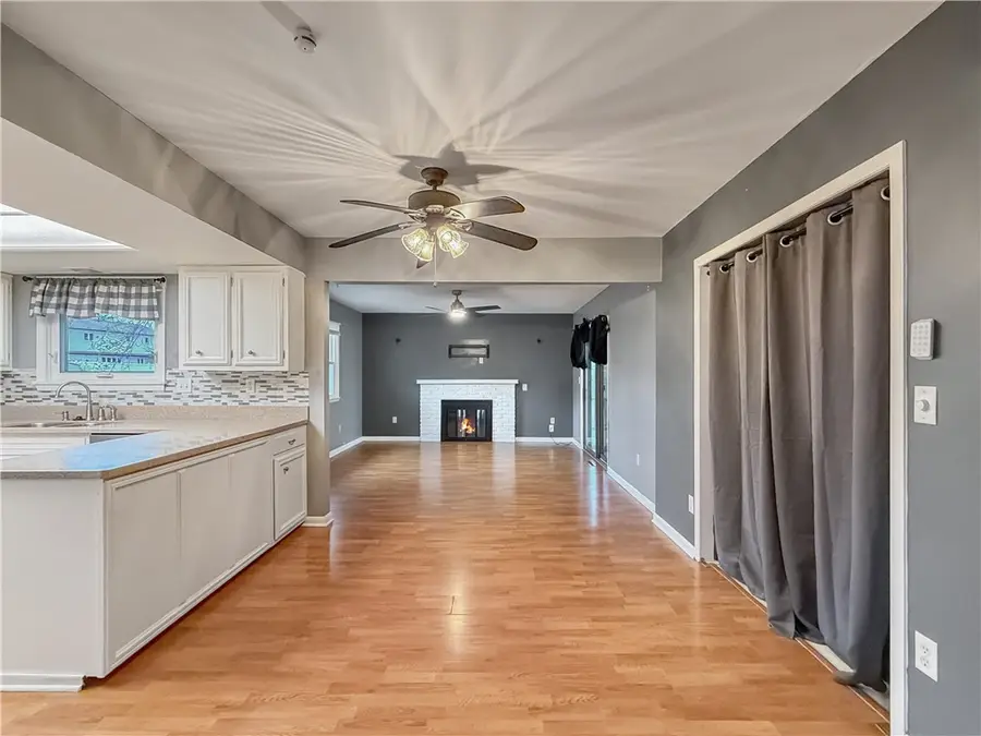 3021 Lynnwood Drive, Decatur, IL 62521 - #3