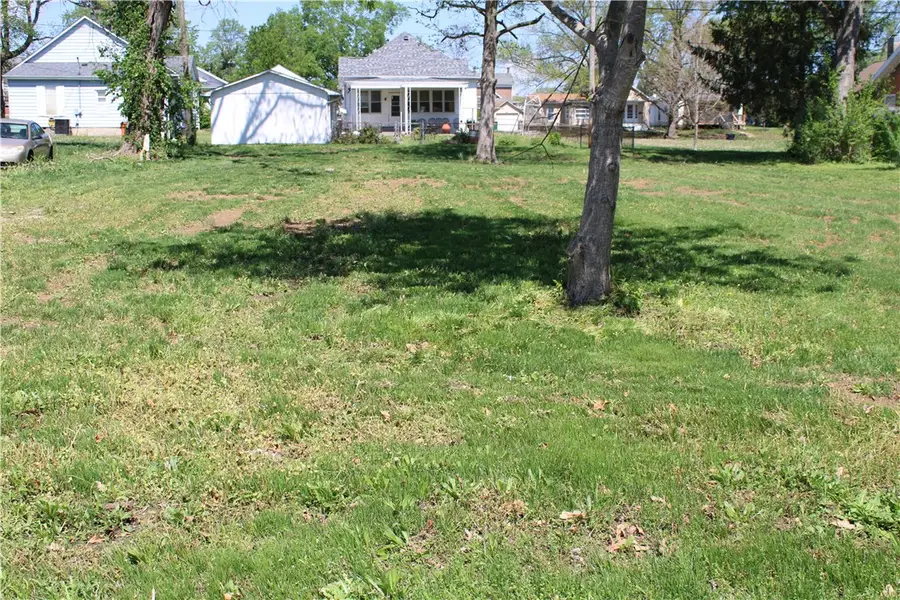 715 W South 2nd Street, Shelbyville, IL 62565 - #2