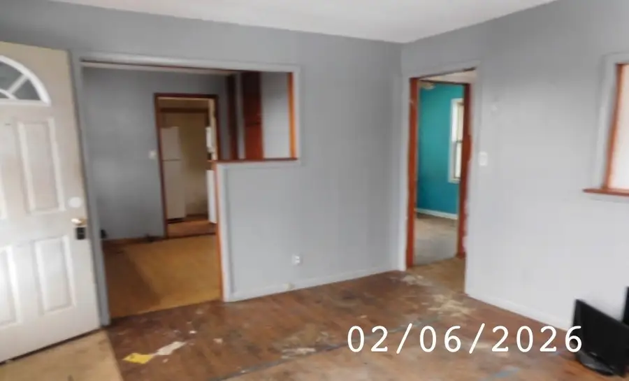 823 E Progress Street, Arthur, IL 61911 - #2