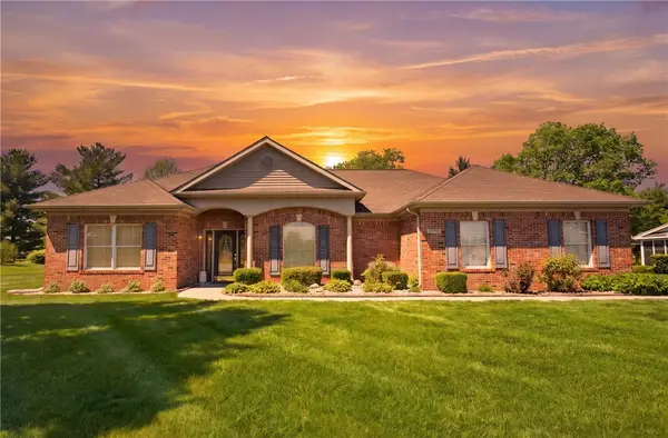 1709 Broadmoor, Mattoon, IL 61938