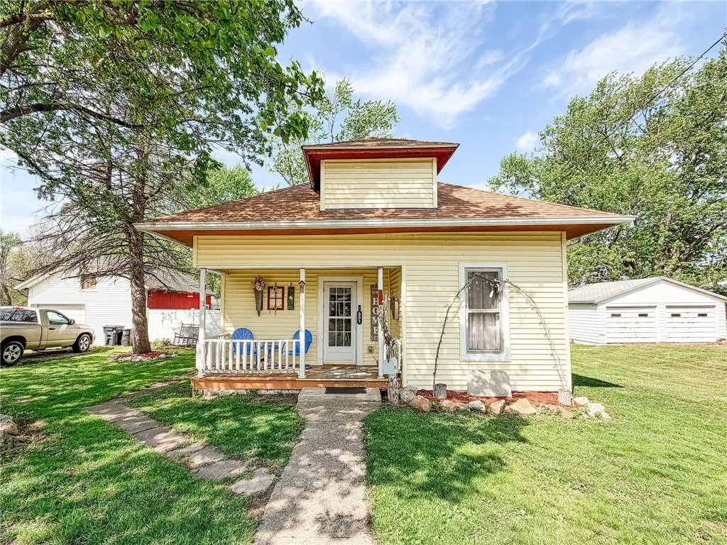 901 Vance Street, Paris, IL 61944 - #1