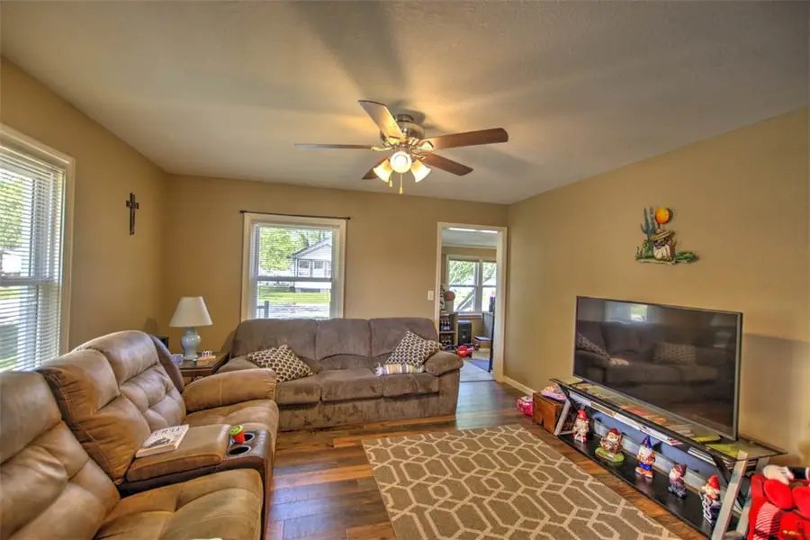 203 E Louis Street, Sullivan, IL 61951 - #3