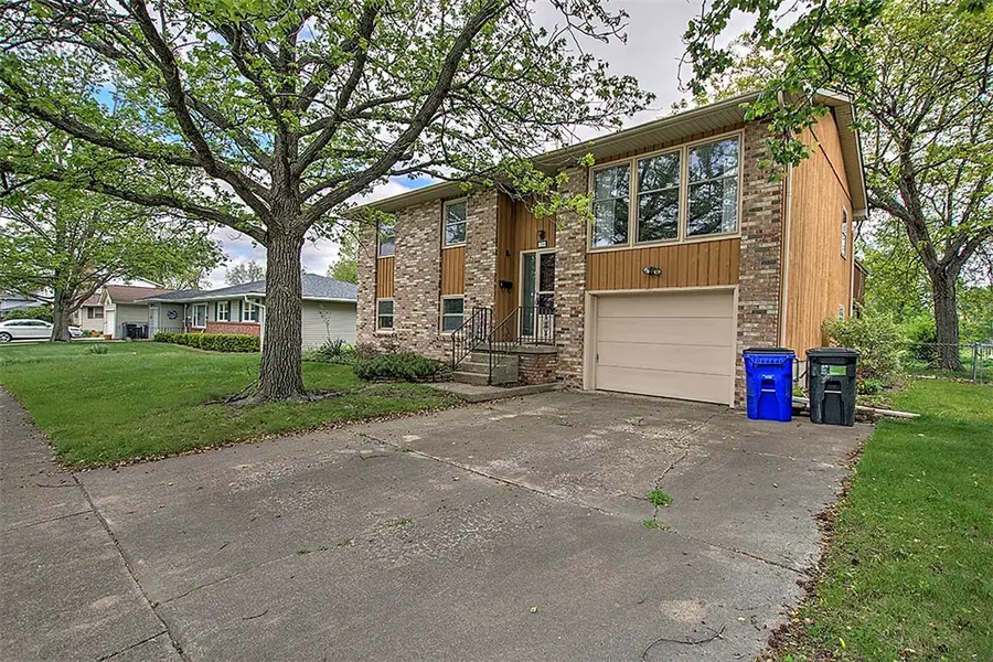 1744 N Oakcrest Avenue, Decatur, IL 62526 - #2