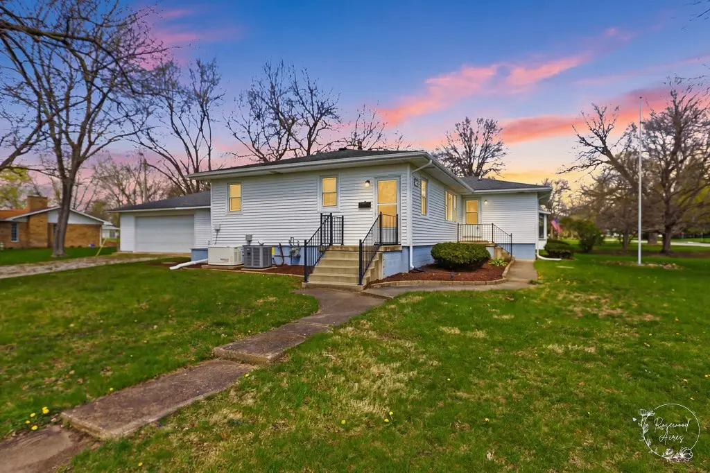 410 S Chicago Street, Rossville, IL 60963 - #1