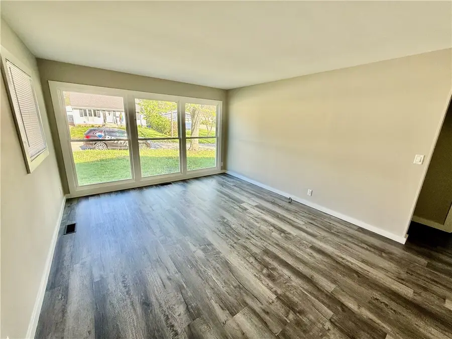31 Sickles Drive, Decatur, IL 62521 - #3