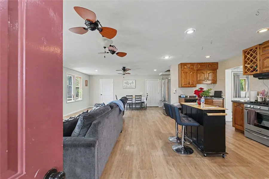 5555 Thrush Avenue, Decatur, IL 62521 - #3