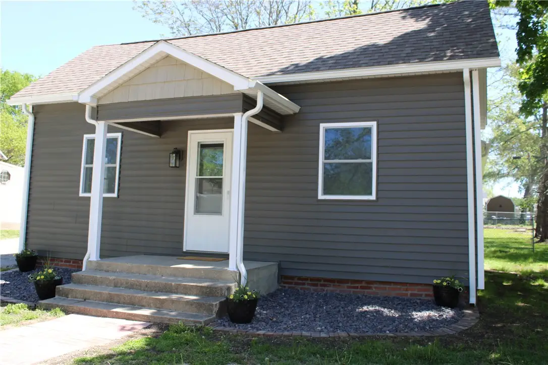 313 N Wood Street, Shelbyville, IL 62565 - #1