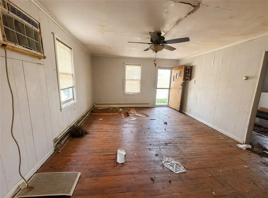 210 N Grant Street, Martinsville, IL 62442 - #3