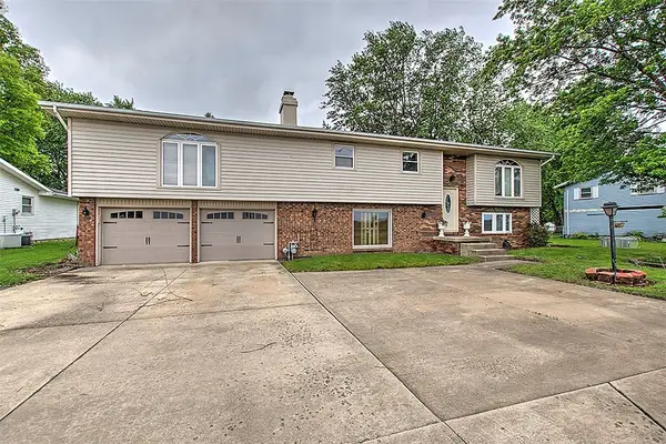 505 W Forsyth Road, Forsyth, IL 62535