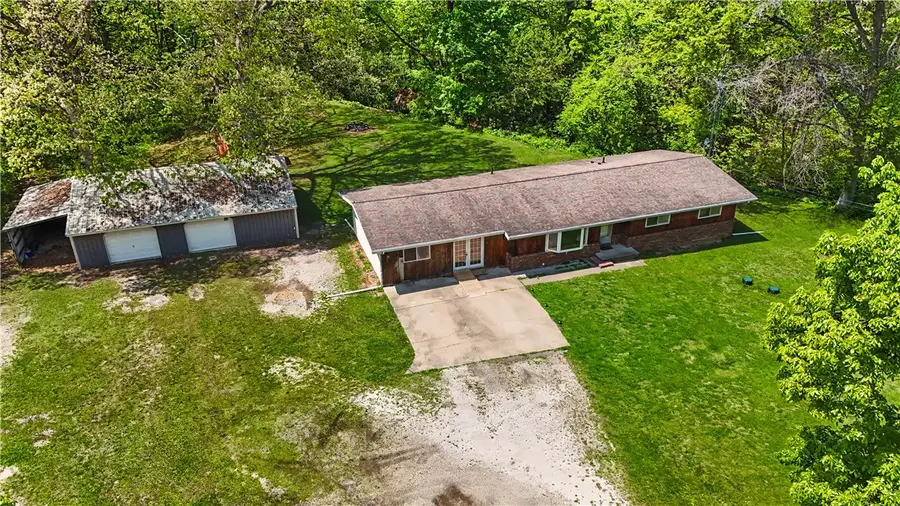 25 Sunset Drive, Oakwood, IL 61858 - #2