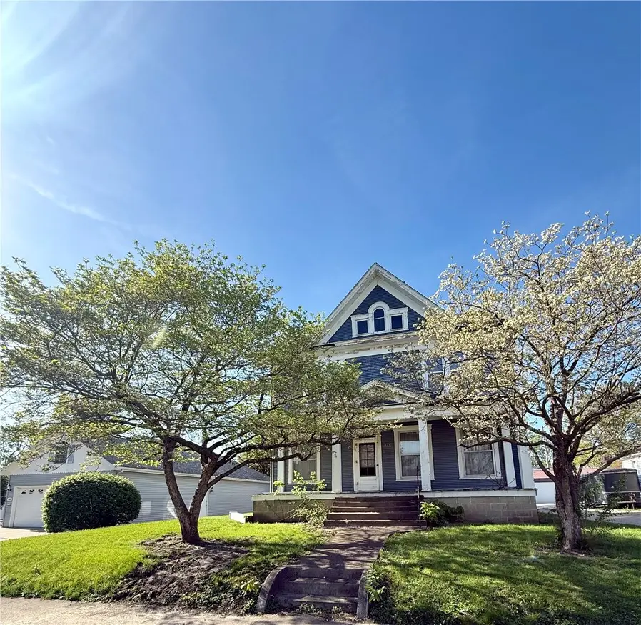 426 W Madison Street, Paris, IL 61944 - #1