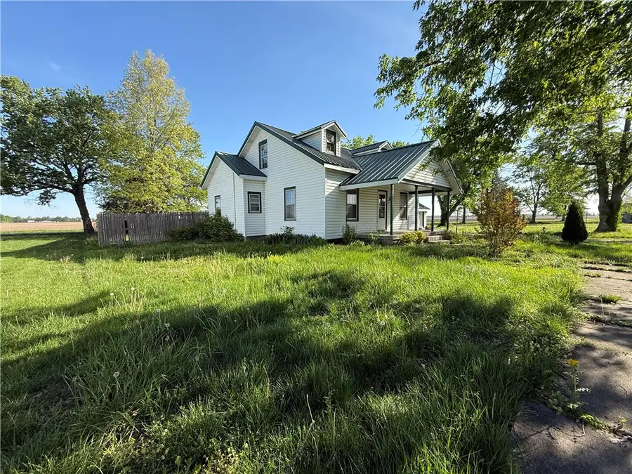 252 E Poplar Street, Noble, IL 62868 - #3