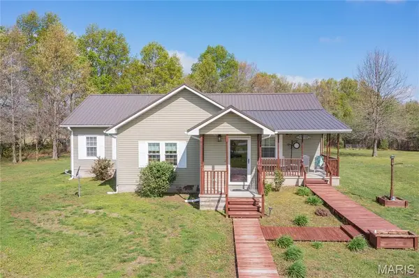 1543 N 1525 Street, Brownstown, IL 62418