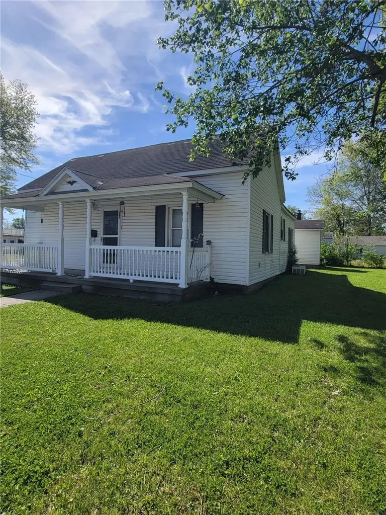 700 W Jourdan Street, Newton, IL 62448 - #2