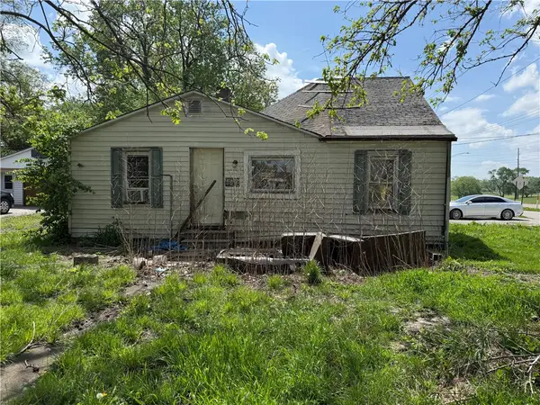 3801 E Hickory Street, Decatur, IL 62526