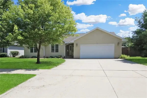 1208 S 17th Street, Mattoon, IL 61938